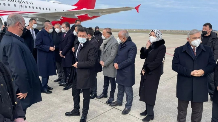 Giresun Vakfı Başkanımız Ahmet Dokumacı ve Yönetim Kurulu Üyemiz Muzaffer Aygün şehrimizi ziyaret eden Cumhurbaşkanımız Recep Tayyip Erdoğan'ı Ordu-Giresun Havalimanı'nda karşıladı.