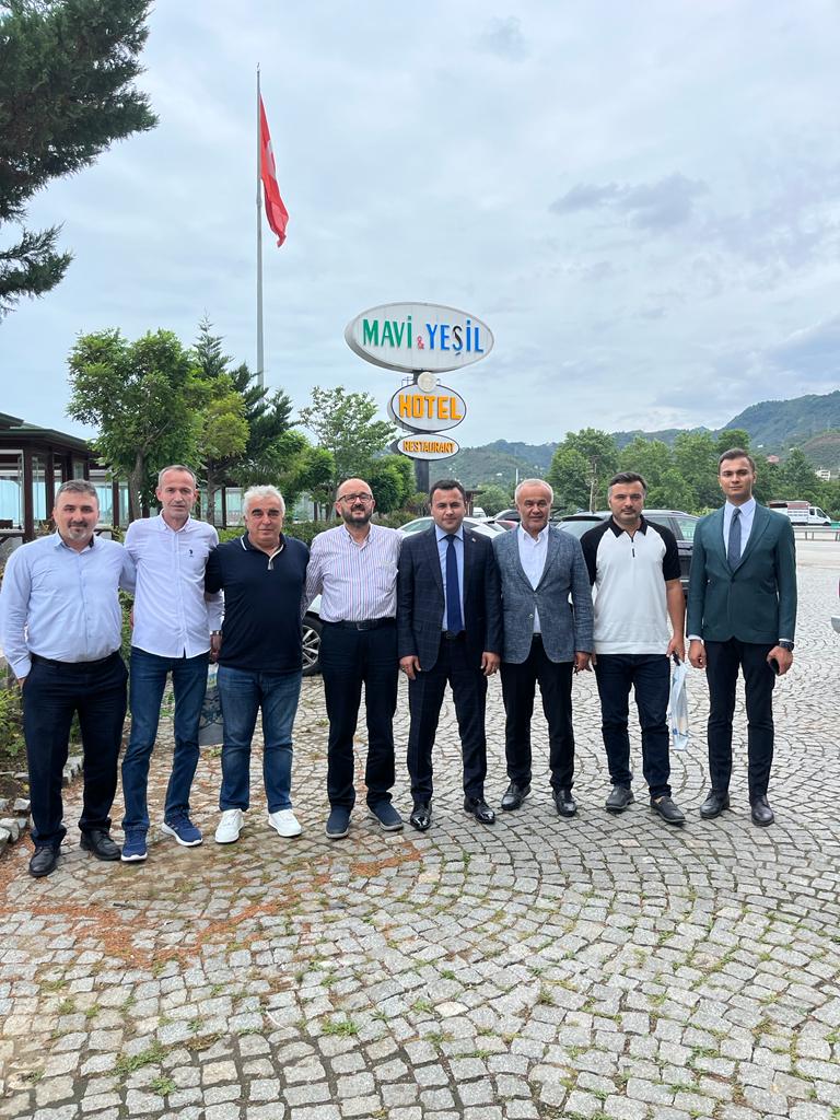 Vakıf Başkanı ve Beraberindeki Heyet Mavi & Yeşil Restaurantı Ziyaret Etti